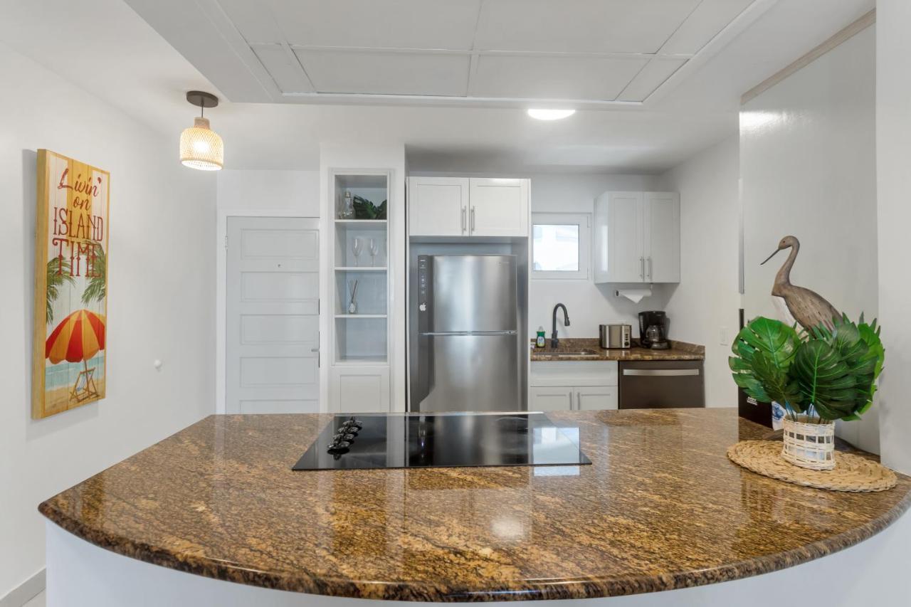 Maho Beach House - Luxe 1-Bedroom - Ocean View Bagian luar foto